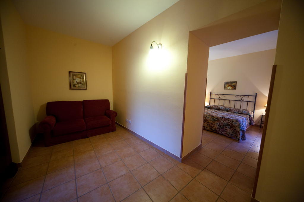 Masseria Rocca Di Gonato Castelbuono  Room photo
